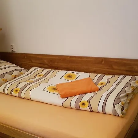 Chata Lacnov * Horní Lomná